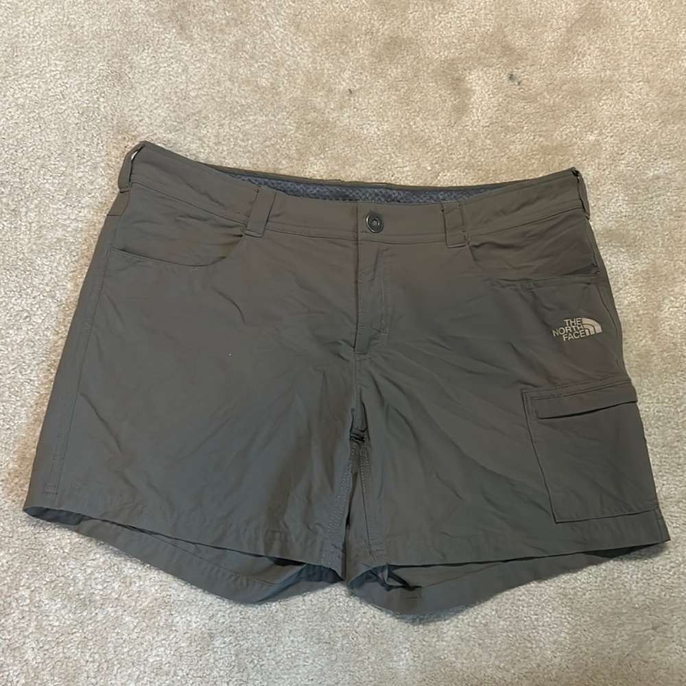 The North Face Shorts Women’s Olive Green Nylon Hiking  Size 10